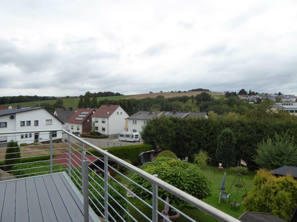 "Baerenhaus" Ferienwohnung Puttlingen Luaran gambar